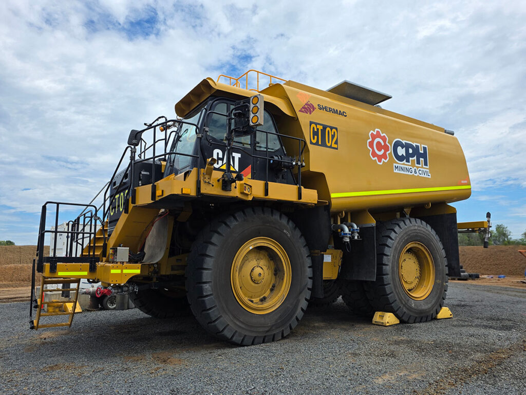 Caterpillar 777G Water Truck