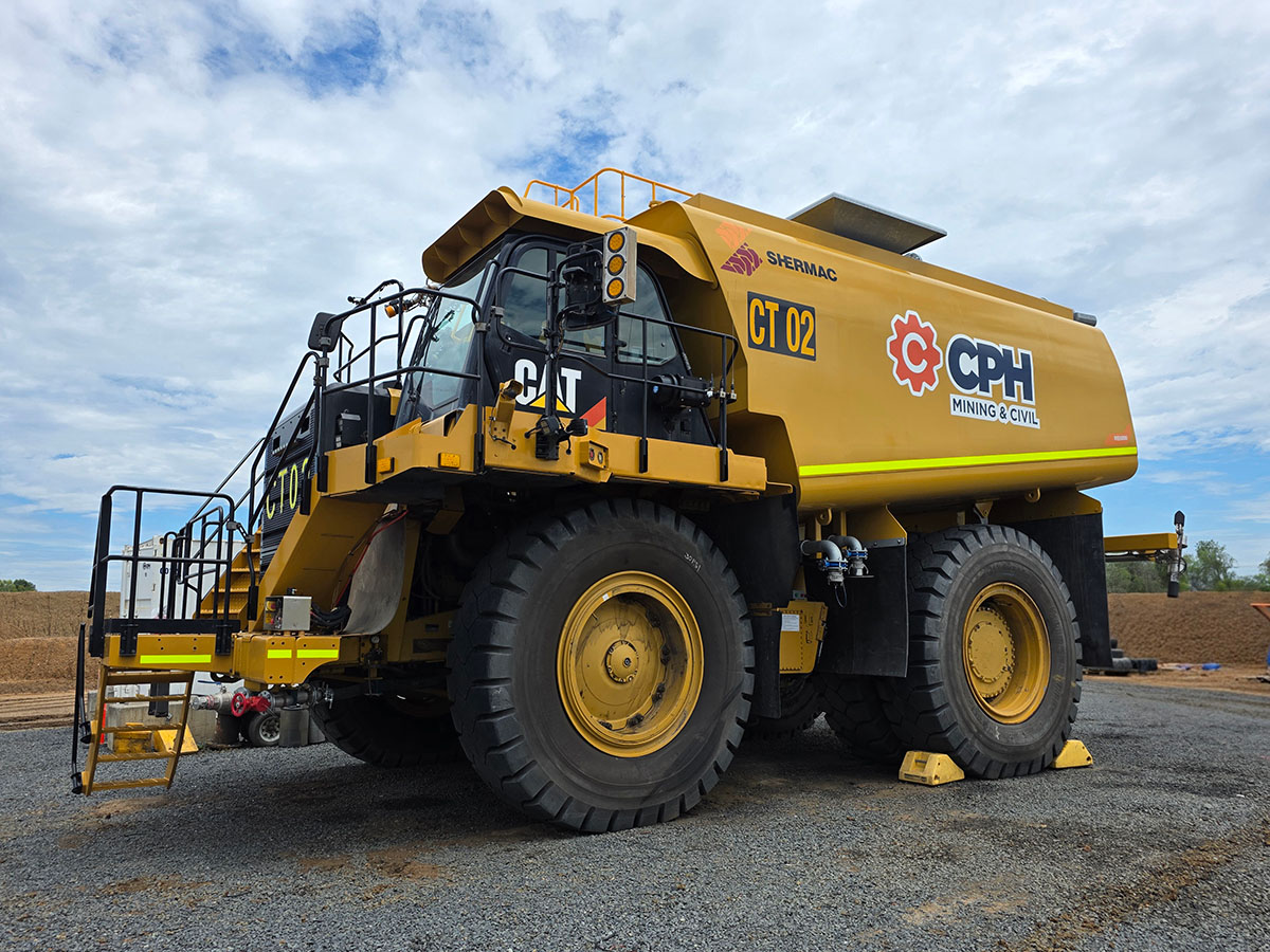Caterpillar 777G Water Truck